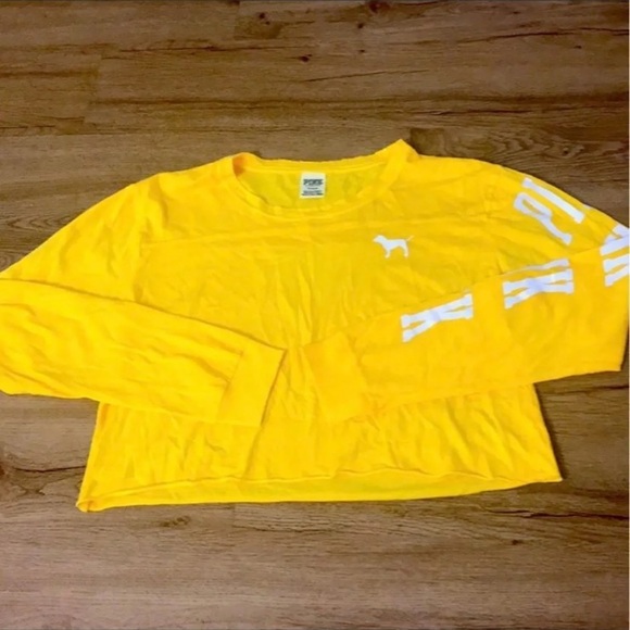 PINK Vs cropped top - Picture 2 of 3